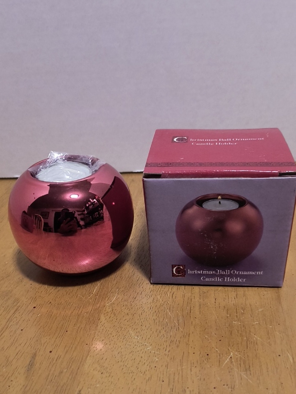 Round Red Metallic Christmas Ball Tea Light Candle Holder B4